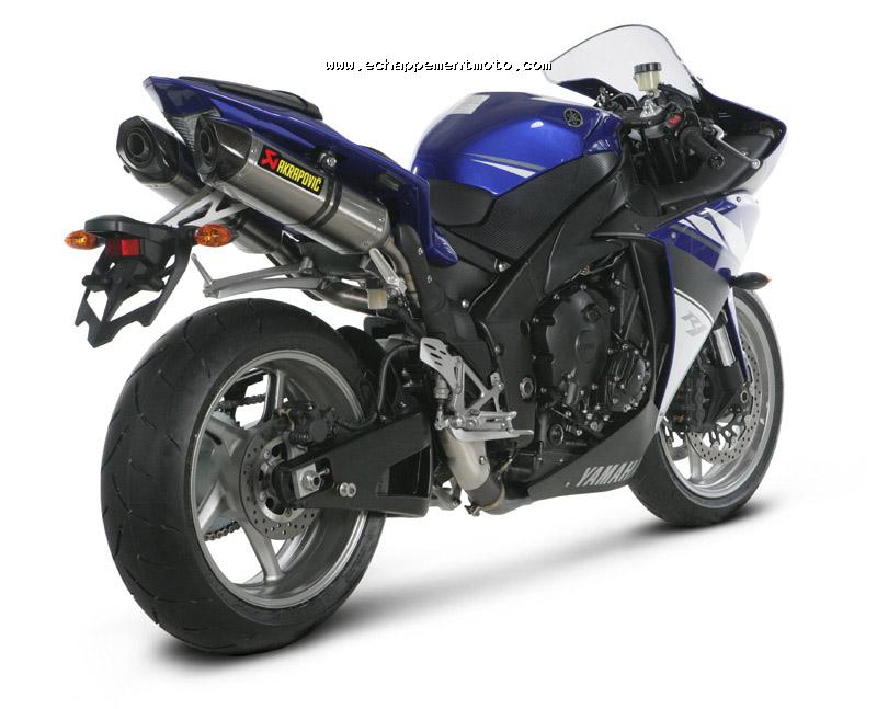 YAMAHA R1 2009 akrapovic